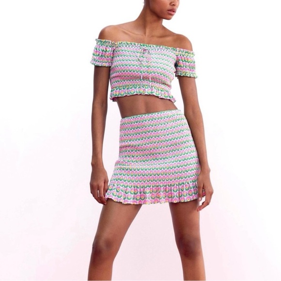 Zara Smocked Daisy Floral Mini Skirt - Green/Pink/White - Size Extra Small XS - Picture 3 of 8